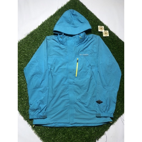 JAKET OUTDOOR COLUMBIA TITANIUM