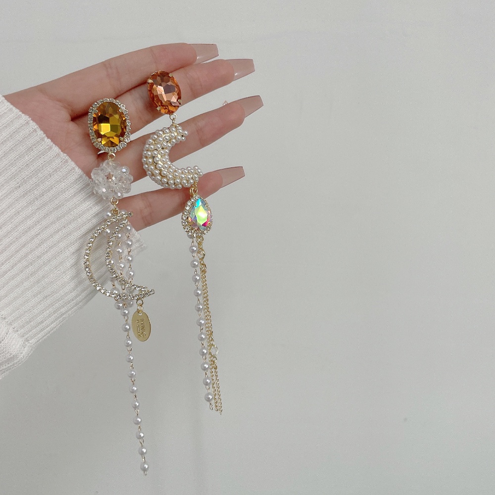 Anting Tusuk Gantung Panjang Desain Bulan Sabit Hias Mutiara + Berlian Imitasi Gaya Mewah Untuk Wanita