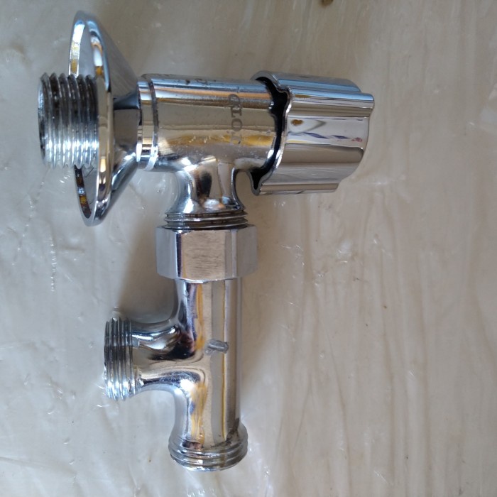 Rak Toilet Stop Kran Blimbing Later T Toto Sambungan Closet Dan Jet Shower