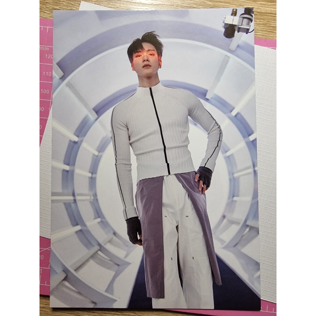 Postcard Jeno Universe Photobook