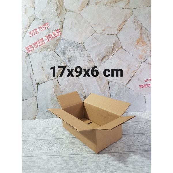 

Kardus / box / uk. 17x9x6 cm / Kotak karton packing polos baru ST