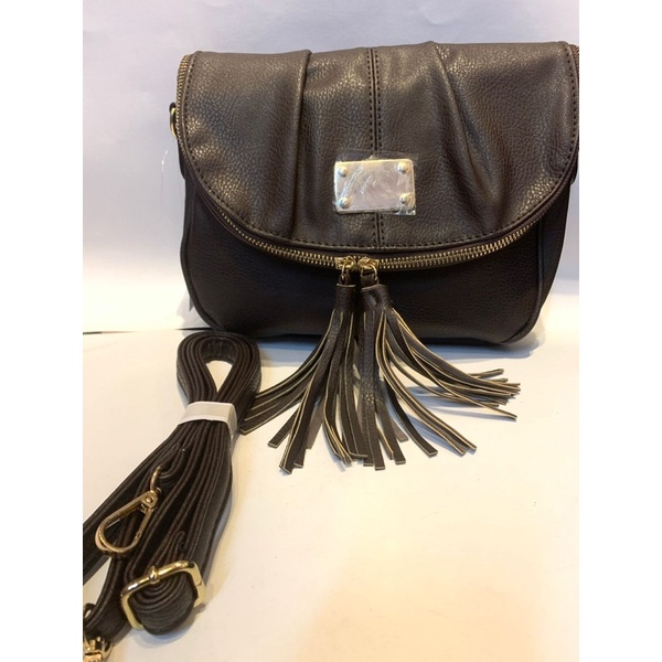 Tas selempang kulit renda