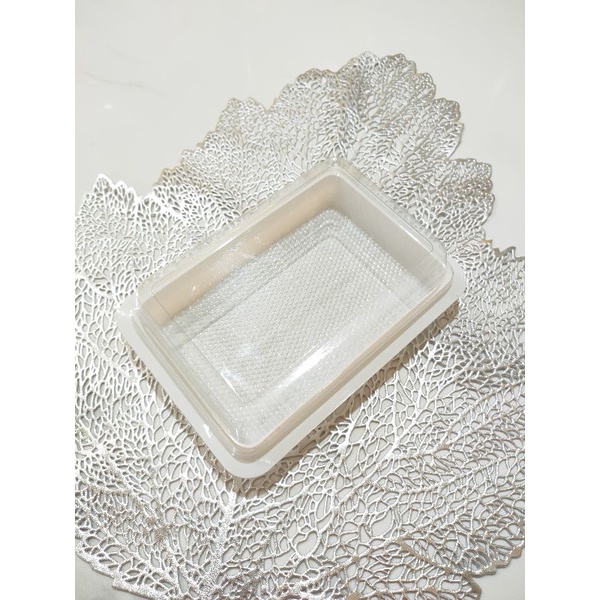 Mika Snack box warna putih isi 10set