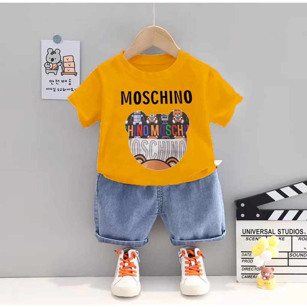 (BAYAR DITEMPAT) SETELAN BAJU ANAK MOTIF TERBARU MOSCHINO DENIM // BAJU ANAK LAKILAKI DAN ANAK PEREMPUAN // BAHAN COMBED CELANA DENIM // UNTUK UMUR 6-10BLN 1-5THN // TERKINI DAN TERPOPULER / ADEM DAN NYAMAN SAAT DIPAKI SIBUAH HATI KARNA BAGUS DAN KEREN