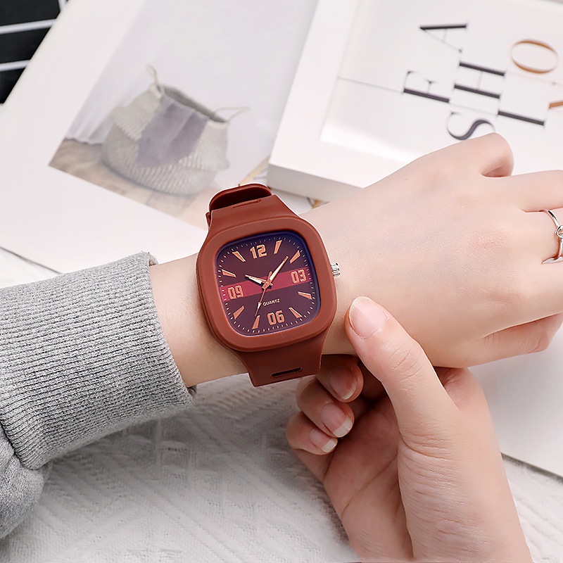 Jam Tangan Wanita Geometri Quartz Silicone Model Korea