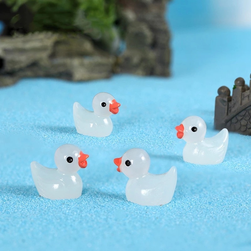 20pcs Ornamen Bebek Hijau / Biru Luminous Bahan Resin Untuk Dekorasi Taman Rumah Boneka