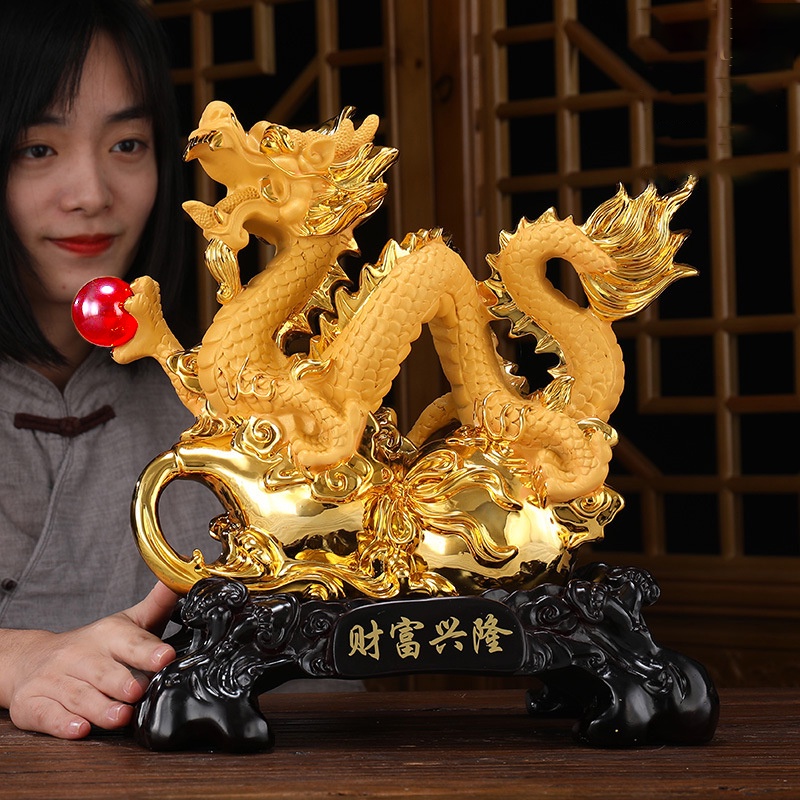 Patung Pajangan Hiasan Dekorasi Shio Naga Dragon Mutiara Merah Yenpao Yenpau Yuanbao Kantong Uang Duit Coin Koin Mas Emas Gold Kuningan Resin Kayu Hadiah Kado Fengshui Feng Shui Rejeki Hoki Imlek Sincia Tahun Baru Cina China Cny New Year 2024 Jumbo Besar