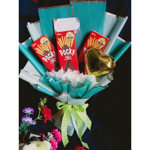 buket pocky balon love