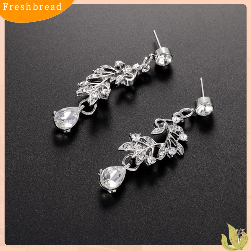 1 Set Perhiasan Kalung Anting Bentuk Daun Aksen Berlian Imitasi Adjustable Untuk Pernikahan