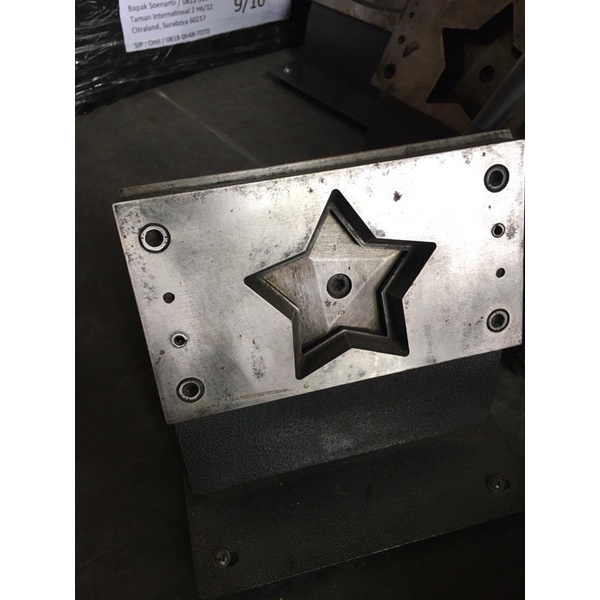 

Mesin Plong PVC Bentuk Star