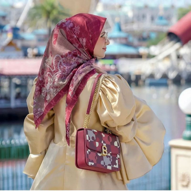 PL Puzzles Bag Red Buttonscarves x Disney's