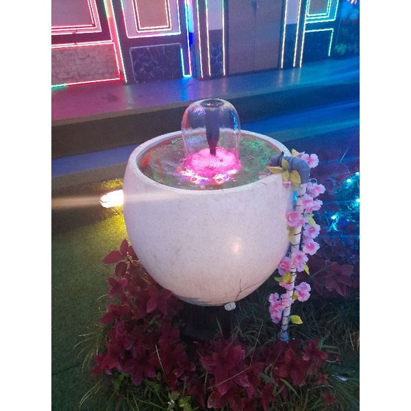 Gentong air mancur taman