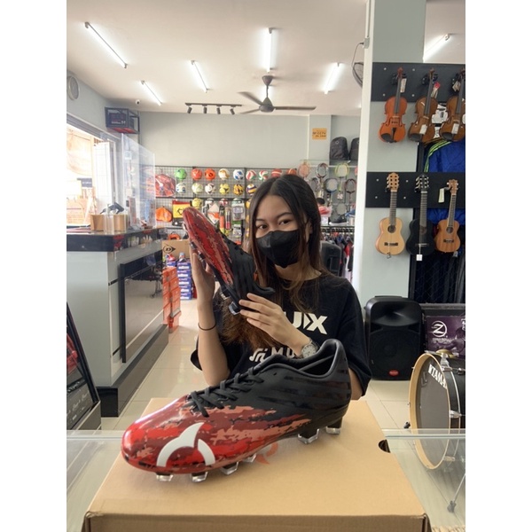 Sepatu Bola ORTUSEIGHT Catalyst Chimera FG (Ortred/Black/White)