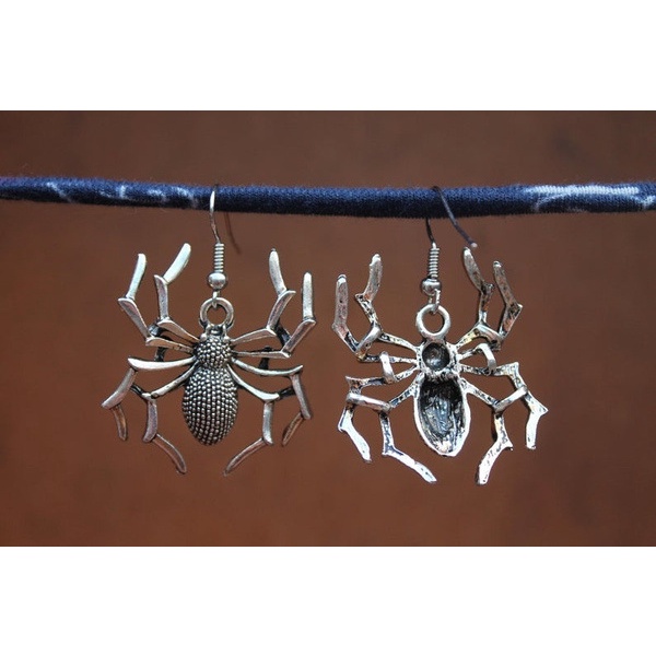 Anting Gantung Panjang Model Laba-Laba Gaya retro Eropa / Amerika Untuk Wanita / Halloween