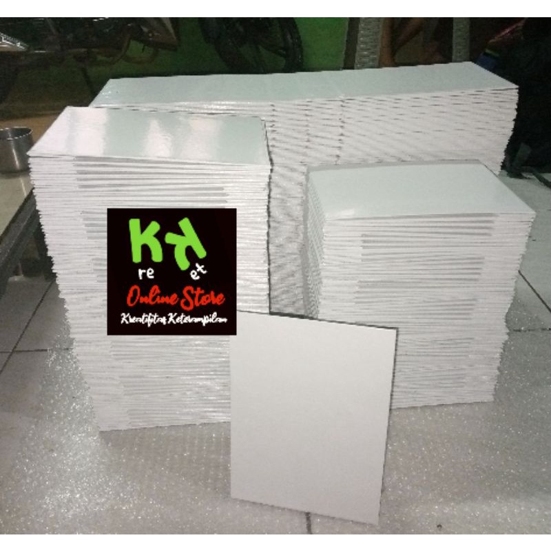 

Dudukan Kalender Hardboard Putih