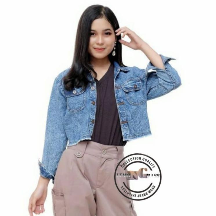 Stok Terbaru JAKET JEANS JUMBO WANITA/JAKET CROP RAWIS JUMBO JAKET JEANS CROP JAKET WANITA RAWIS CEW