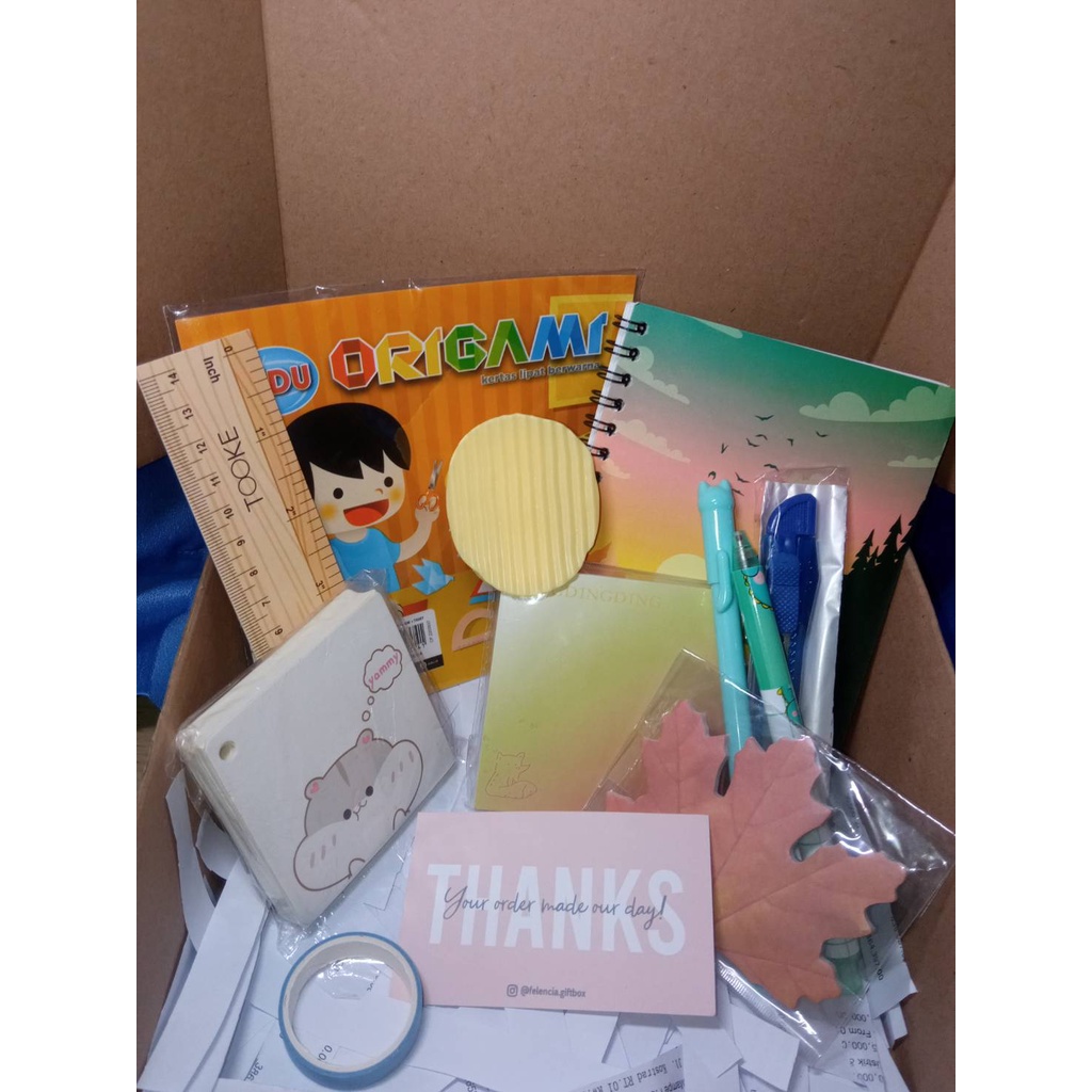 Gift Box School and Art CLAUDE/Notebook A6/Origami/Cutter/Sticky Notes/Clip kertas Snack/Flashcard b