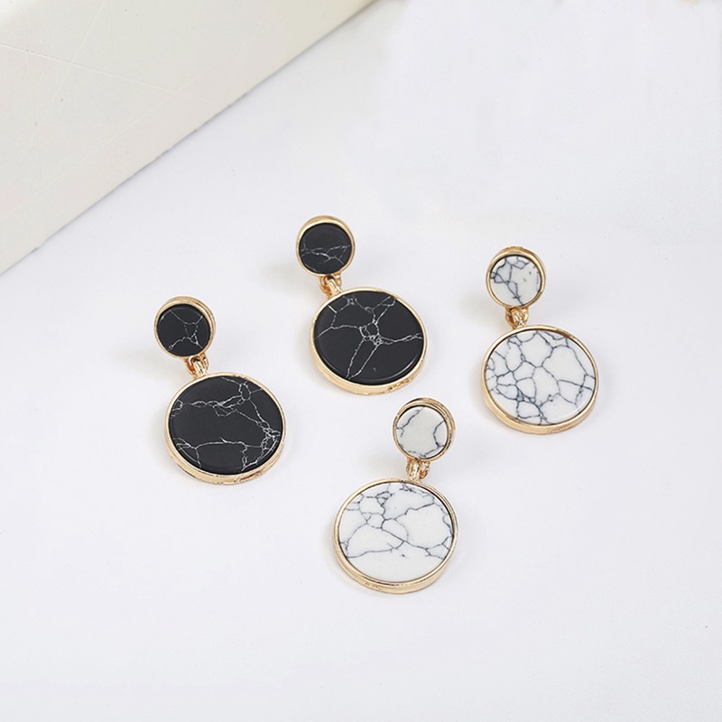 Anting Tusuk Desain Geometri Besar Motif Marmer Hitam Putih Handmade Untuk Wanita