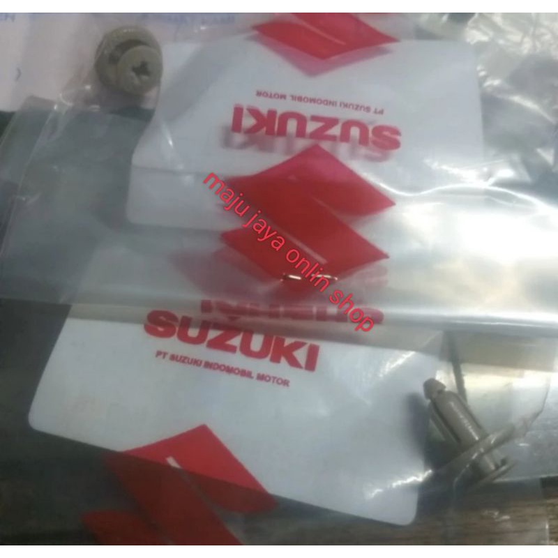 Clip / Kancing CONSOLEBOX ERTIGA ASLI