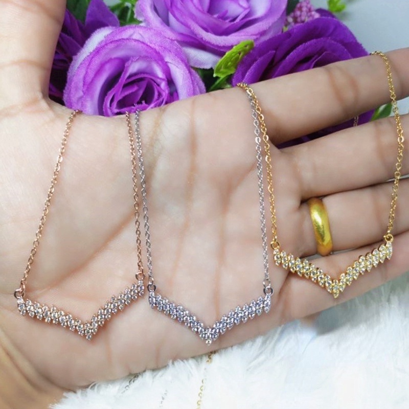 Kalung Fuji Mata Diamond / Kalung Titanium Wanita Anti Karat Berlian Premium Huruf V Perhiasan