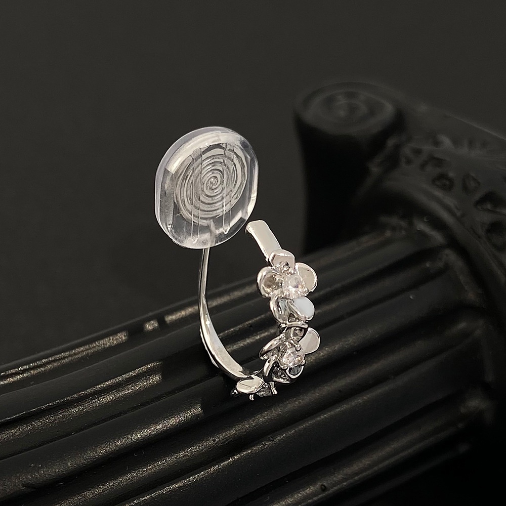 Mhang Anting Klip Bentuk C Desain Bunga Hias Berlian Imitasi Gaya Korea Untuk Wanita