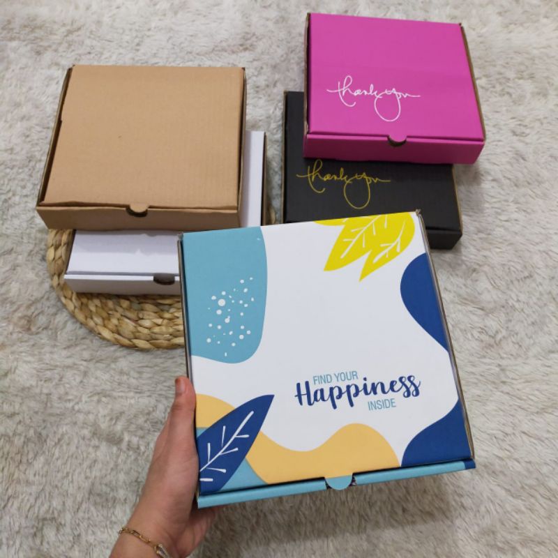 

Box hampers 25cm