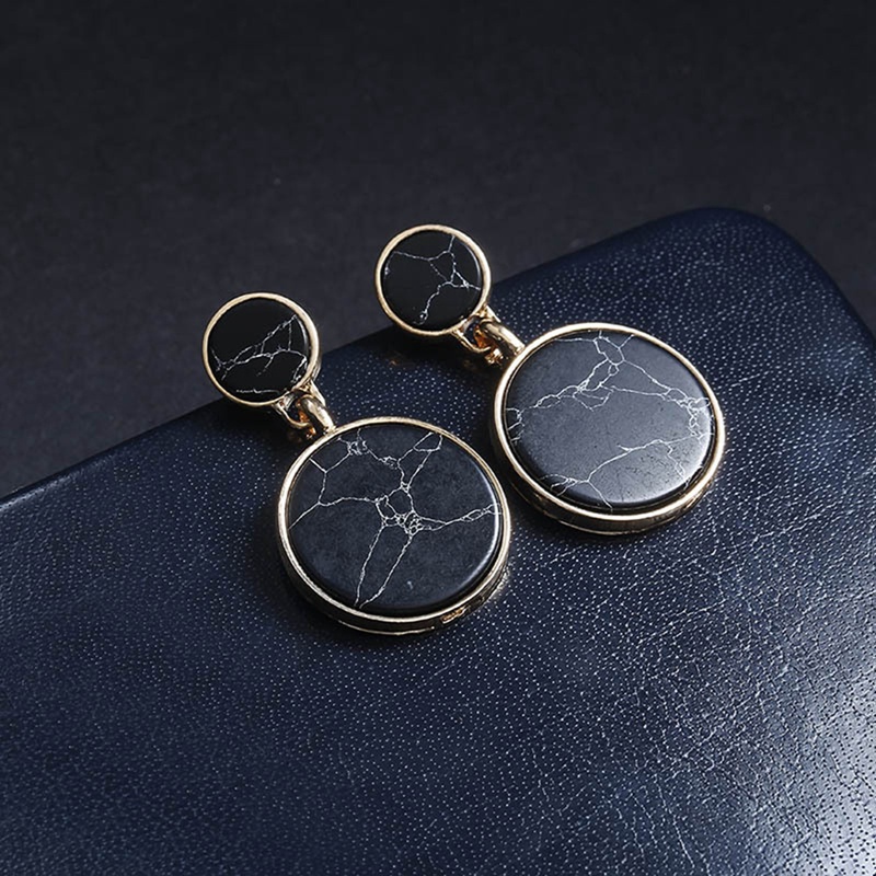 Anting Tusuk Desain Geometri Besar Motif Marmer Hitam Putih Handmade Untuk Wanita