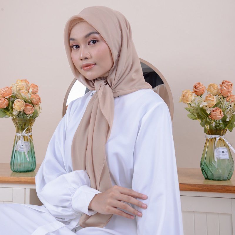 Meisha Square Hijab Segi Empat Basic Katun Voal Paris Jahit Tepi Premium
