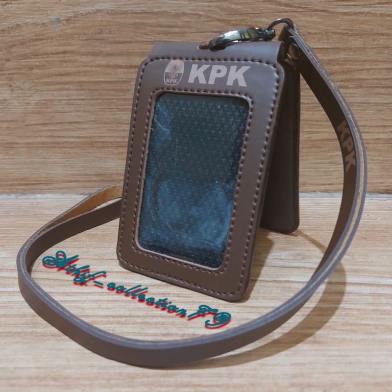 

Tempat Id Card Kulit KPK Lipat Holder Id Card KPK Kulit Lipat
