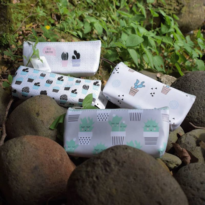 

Pouch | Tempat Pensil | Pouch Serba Guna