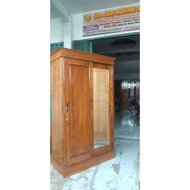 lemari kayu jati 2 pintu /  lemari jati / lemari minimalis