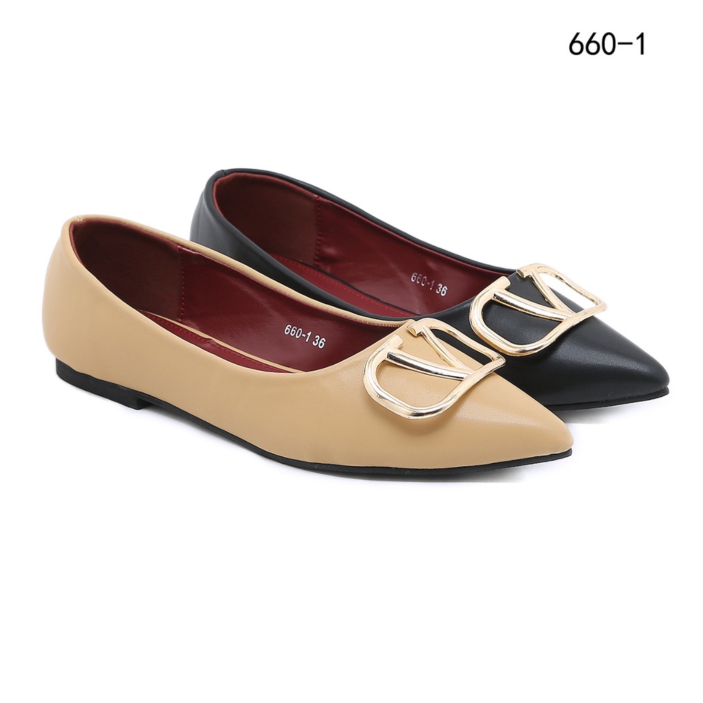 V-Logo Pointed Toe Flat Shoes 660-1