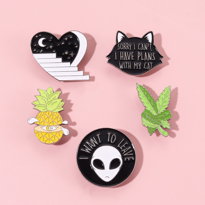 Pin Lapel Desain Alien Untuk Aksesoris Pakaian