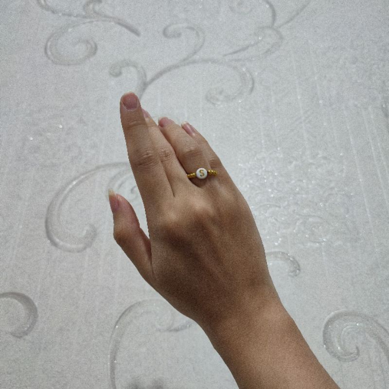 Cincin Inisial Golden Metalic Beads Initial Ring Elastic Huruf Alphabet Custom Gold Series