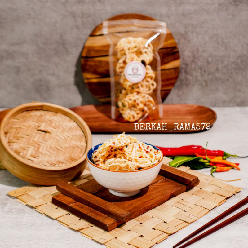 

krupuk mawar pedas gurih daun jeruk,krupuk mawar 500 gram,krupuk mawar 1 kilo gram