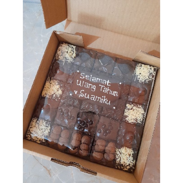 Brownies Fudgy Birthday Large Standar/ Brownies Ulang Tahun Medan Murah