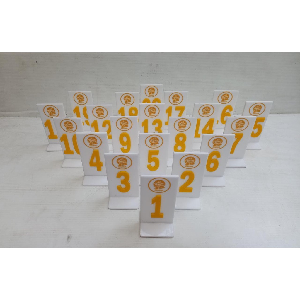 

Jual Nomer Meja Cafe / Resto Penanda Meja Bahan Akrilik Dan Logo