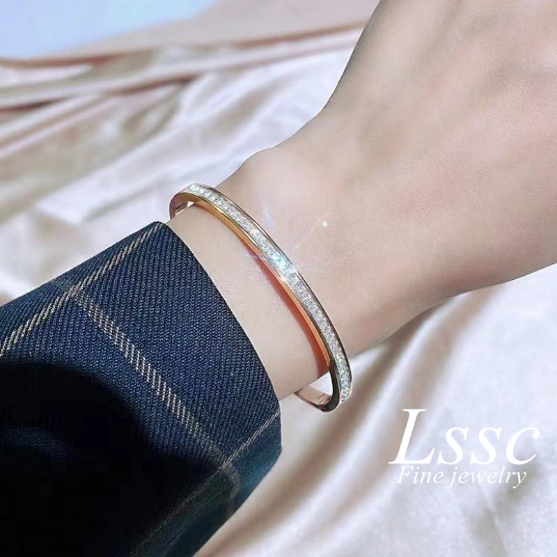 Gelang Titanium Wanita Anti Karat Permata Cantik Emas 18K Fashion Korea Perhiasan Aksesoris Bracelet