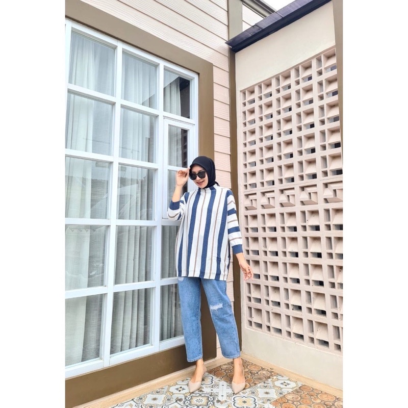 Fida Knit Stripes Blouse / Atasan Rajut Salur Import