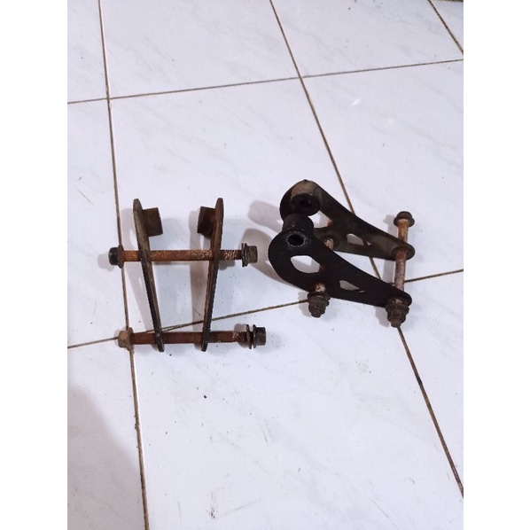 BRAKET MESIN JUPITER MX LAMA DUDUKAN MESIN JUPITER MX OLD