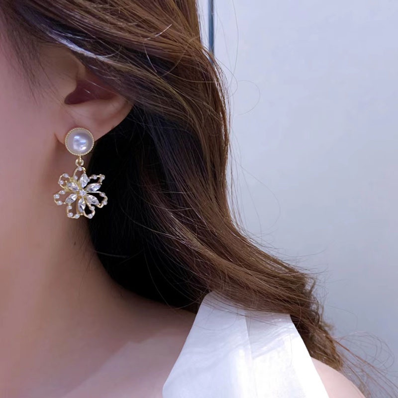 Anting Tusuk Gantung Sterling Silver 925 Desain Bunga Hias Zircon + Mutiara Gaya Vintage / Mewah Untuk Wanita