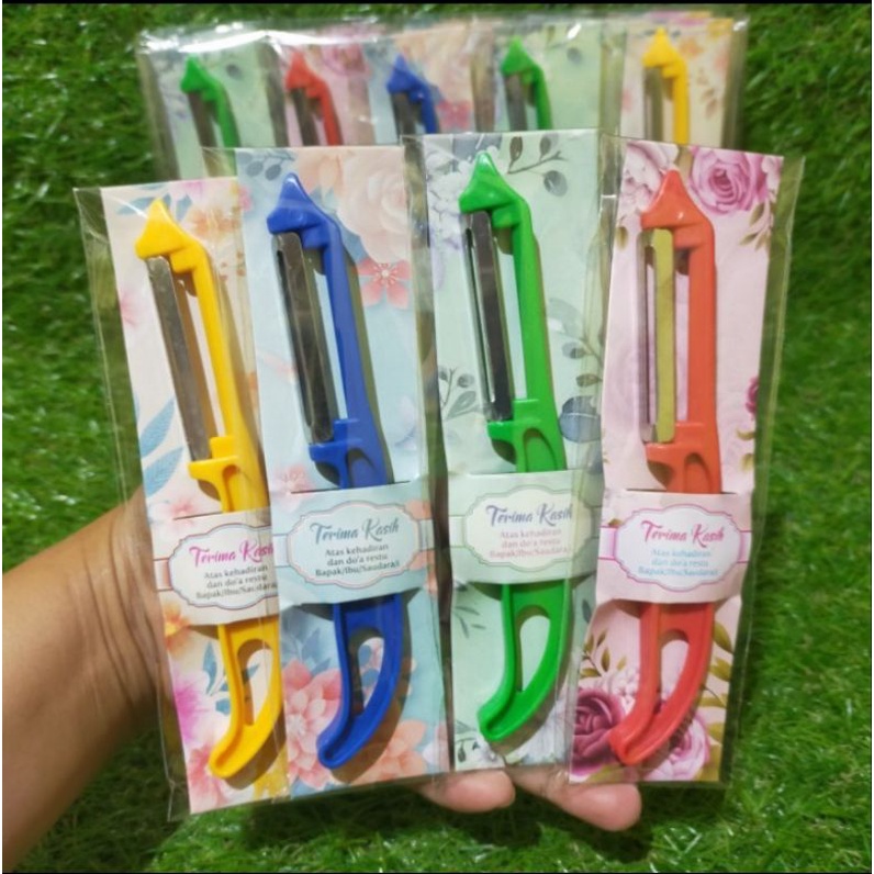 

Souvenir Serutan Buah Kemasan Alas Cantik+ Plastik Isi 50