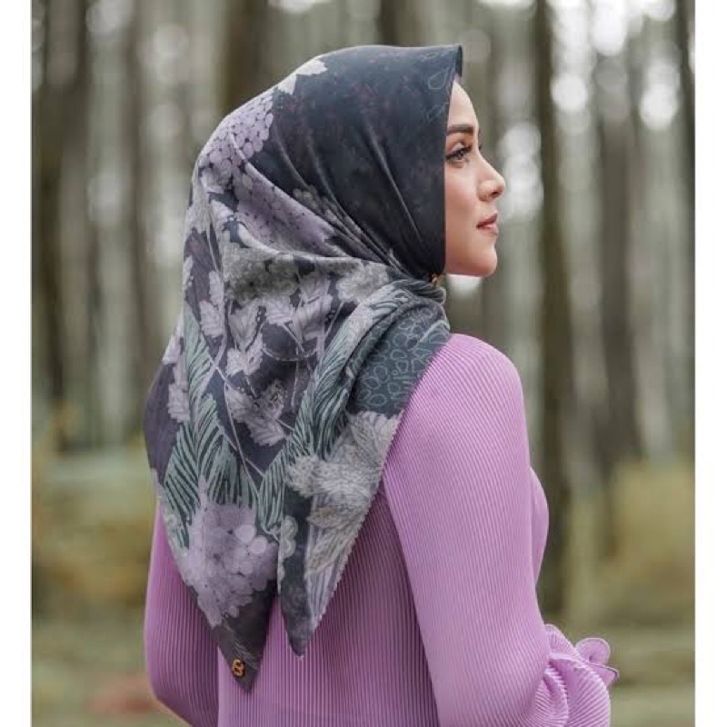 PL Buttonscarves Lilac Midnight