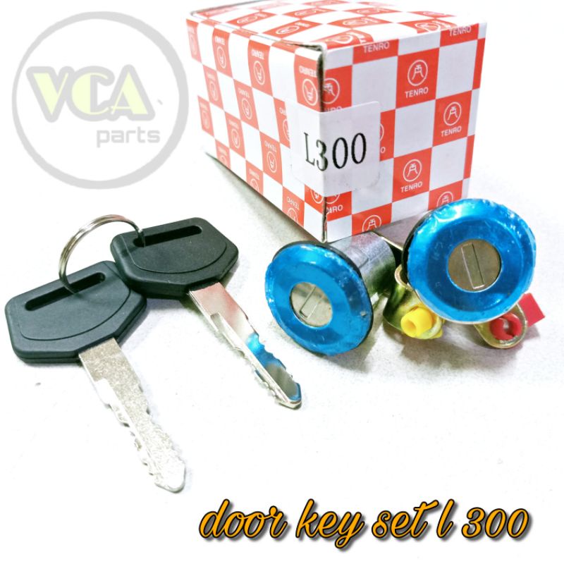 DOOR KEY SET/KUNCI PINTU MOBIL MITSUBISHI L 300