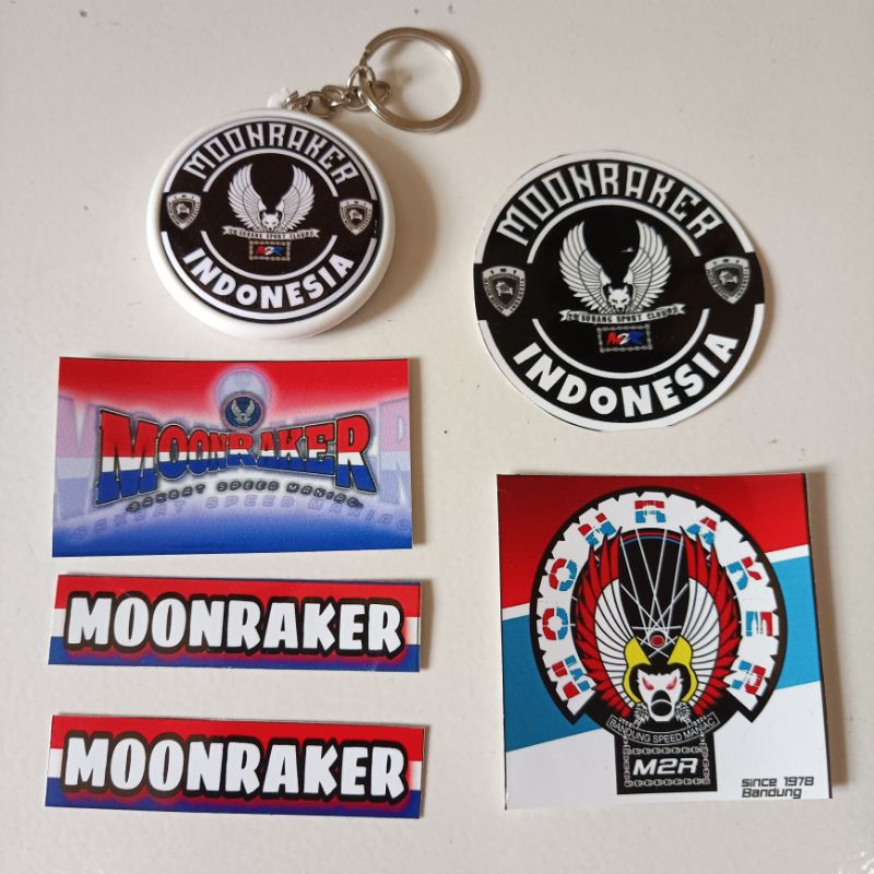 Aksesoris moonraker m2r isi enam gantungan kunci stiker