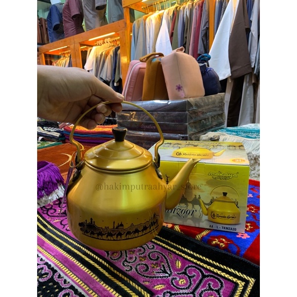 Teko Arab Kuning Manzoor 2 Liter Motif Unta ~ Ceret Kuning Mazaya Tahan Air Panas ~ Wadah Air Zamzam