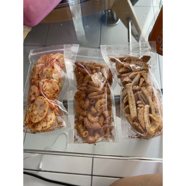 

keripik pedas
