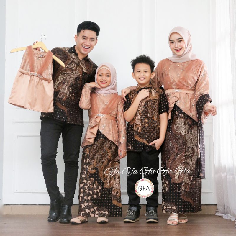 COUPLE FAMILY SARIMBIT KELUARGA KRBAYA TULLE AVEENA KEMEJA BATIK LENGAN PANJANG JUMBO,HEM BATIK ANAK