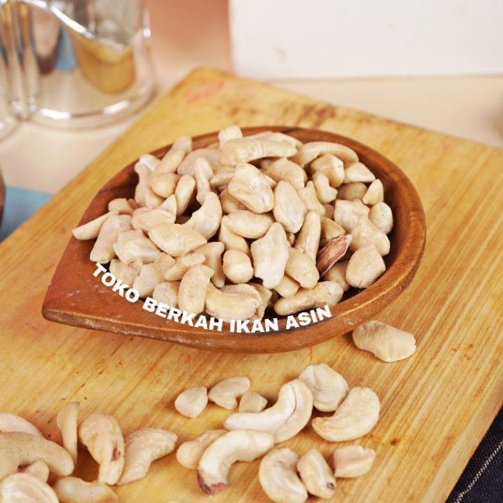

SALE✅Kacang Mede Premium Belah Empat 500 gram / Mete Menir Pecahan Remukan 4|RA5