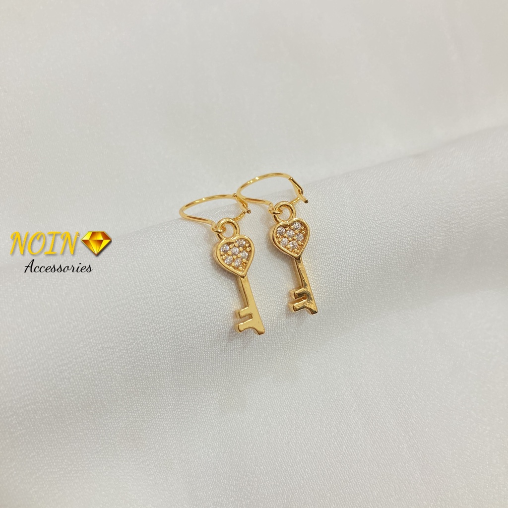 Set Anak Kalung Anting Motif Kunci Permata Lapis Emas